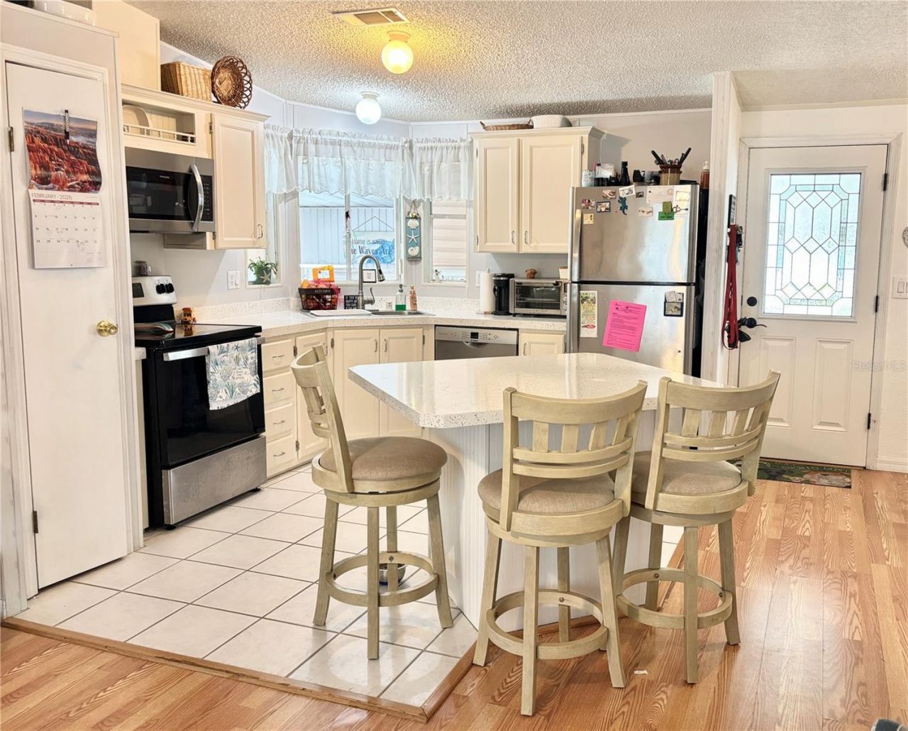 102 Americana Court Ne, Unit 206, Saint Petersburg, FL 33702 Photo