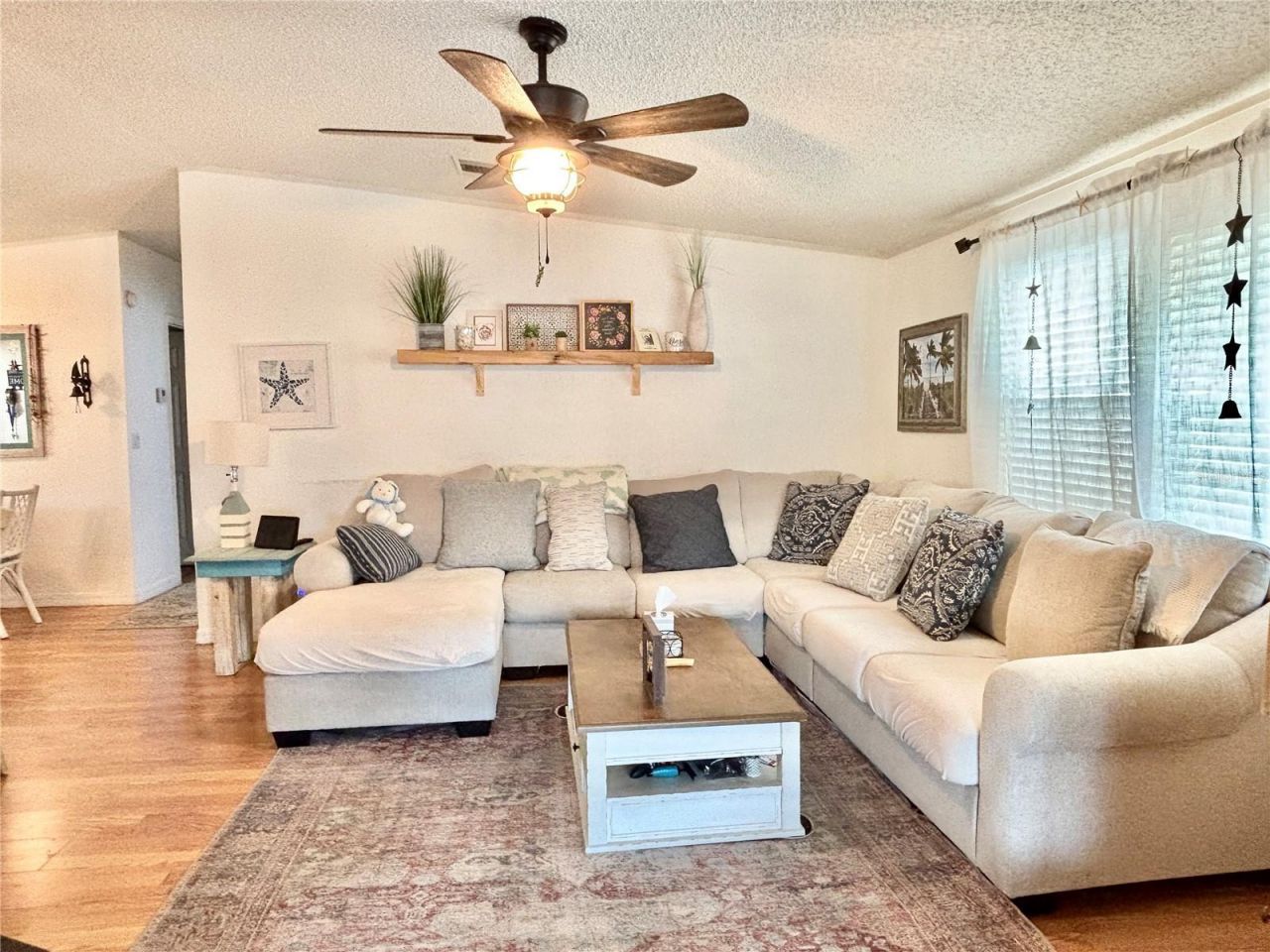 102 Americana Court Ne, Unit 206, Saint Petersburg, FL 33702 Photo