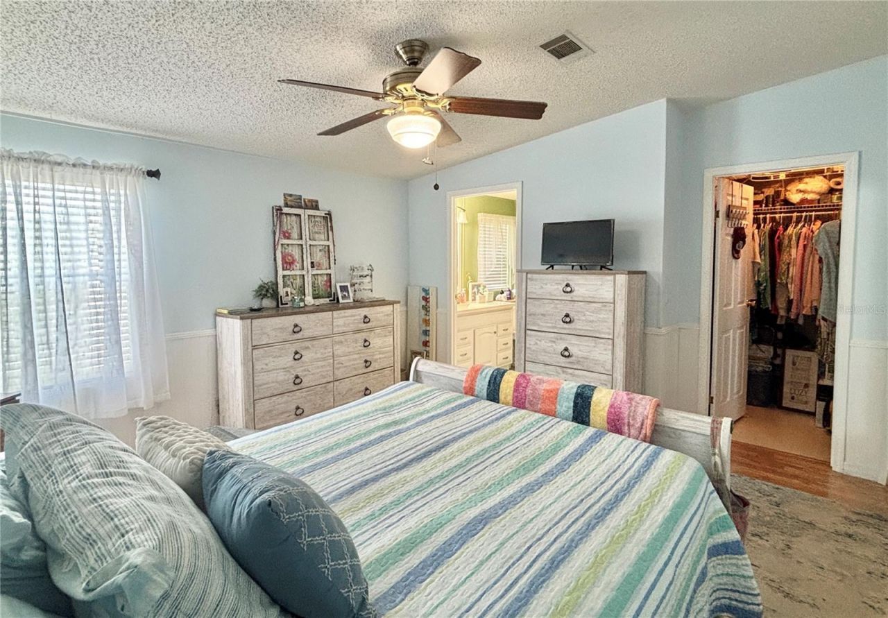 102 Americana Court Ne, Unit 206, Saint Petersburg, FL 33702 Photo