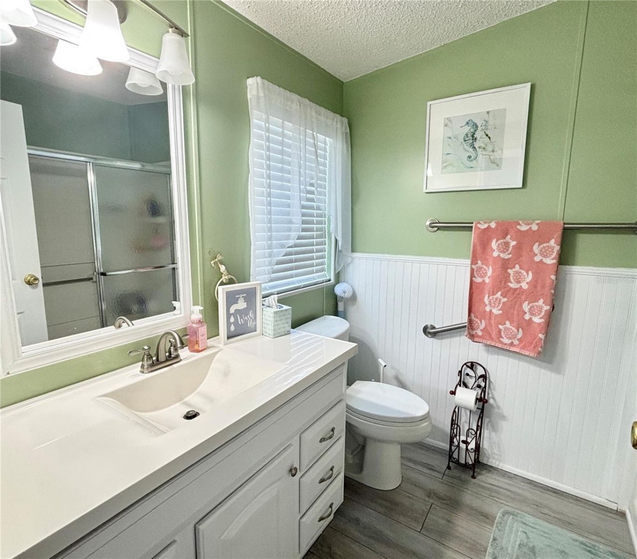 102 Americana Court Ne, Unit 206, Saint Petersburg, FL 33702 Photo