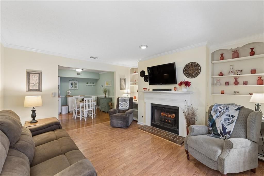 2046 Brian Way, Decatur, GA 30033 Main Photo