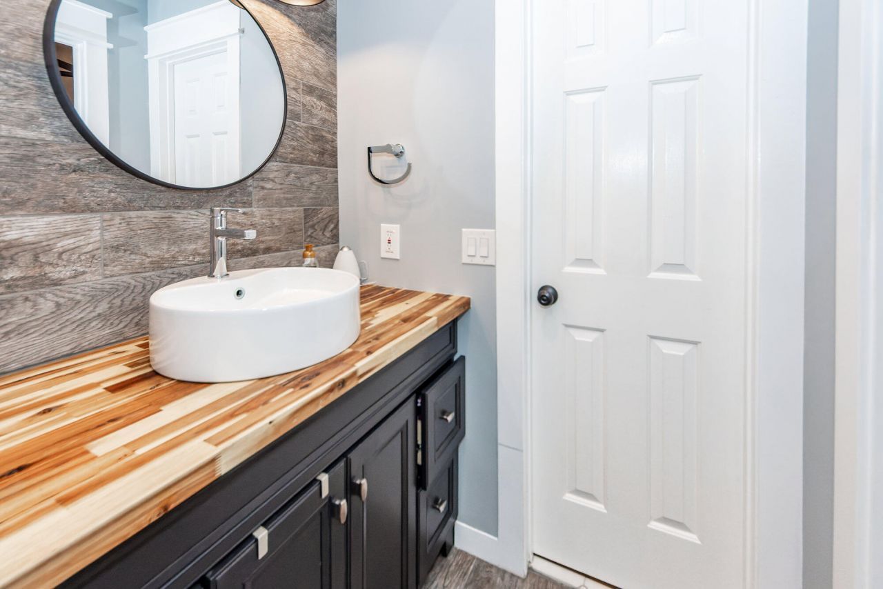 1201 Raptor Drive Photo 12