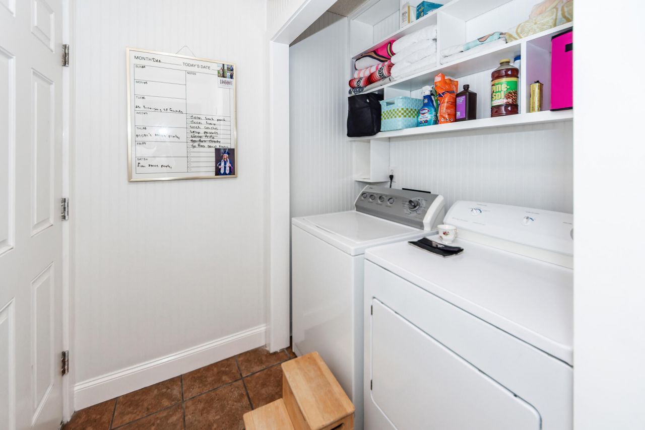 1201 Raptor Drive Photo 5