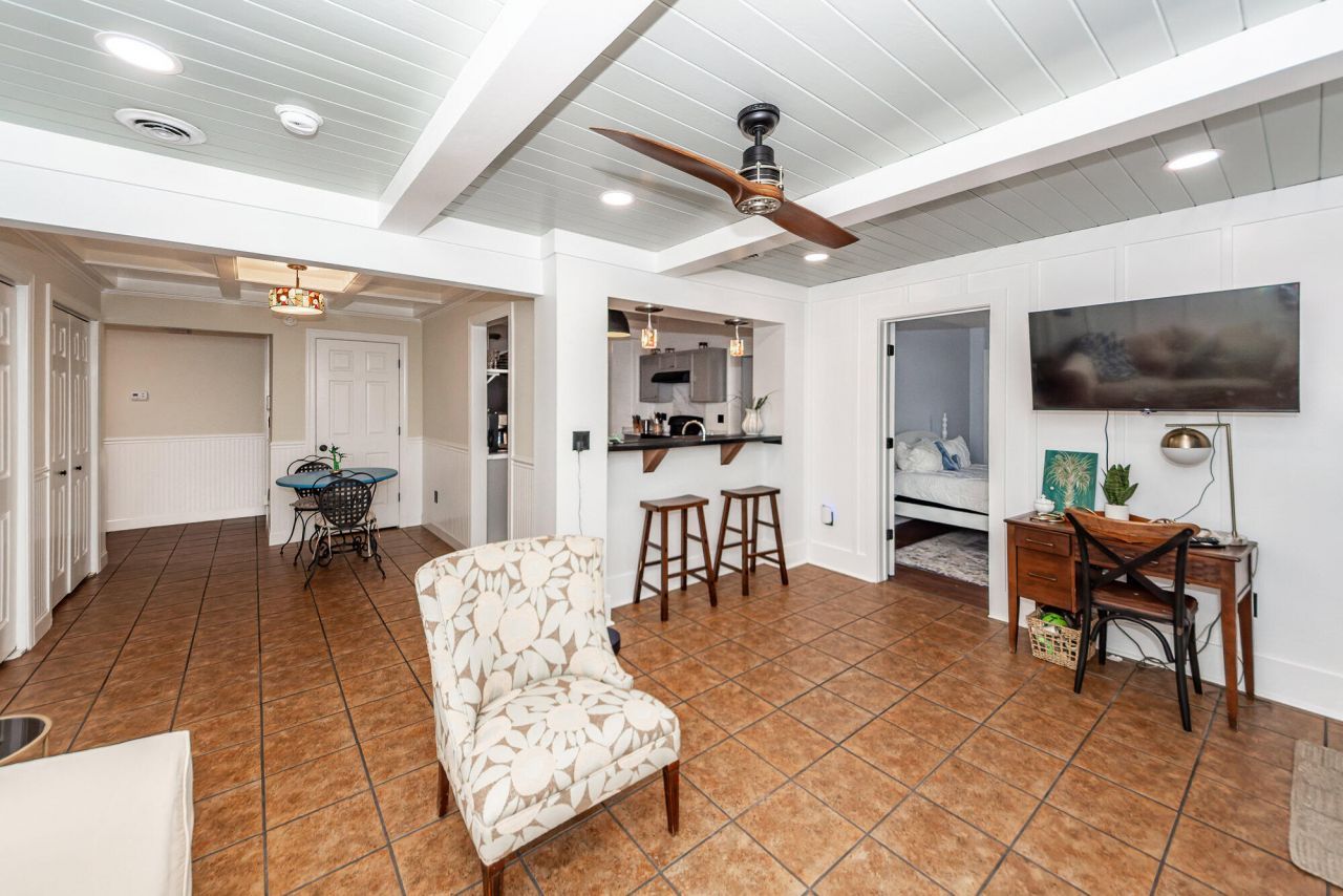 1201 Raptor Drive Photo 8