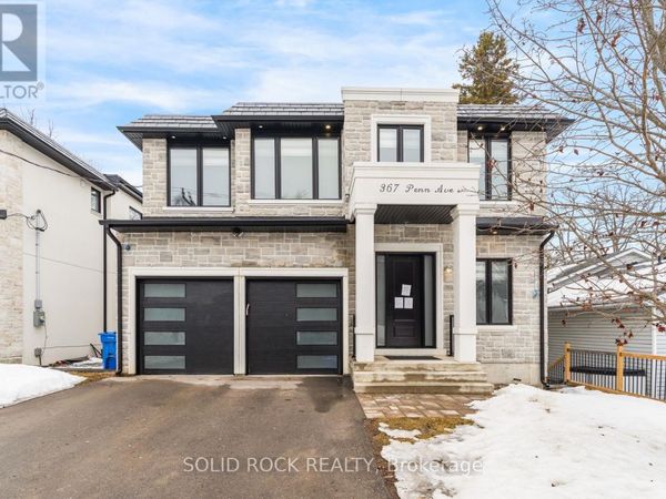 367 Penn Avenue, Newmarket (Bristol-London), ON L3Y2S7