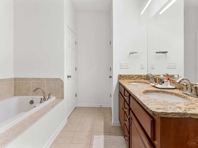 3450 Golden Avenue, Unit 2, Cincinnati, OH 45226 Photo 19