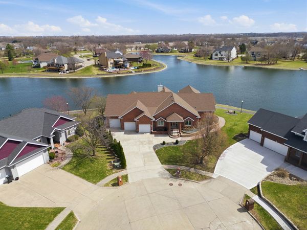 809 NE Vail Court, Ankeny, IA 50021