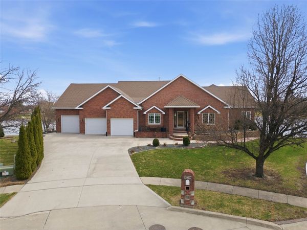 809 NE Vail Court, Ankeny, IA 50021
