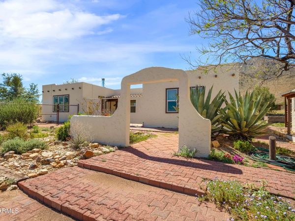 6500 E DESPERADO Drive, Hereford, AZ 85615