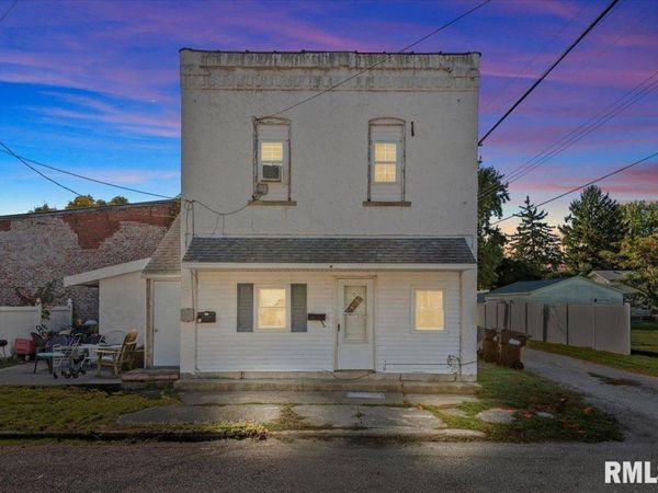 511 W MADISON Street, Auburn, IL 62615