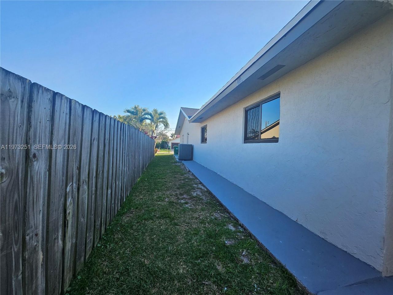 11761 NW 27th Ct, Plantation, FL 33323 Photo