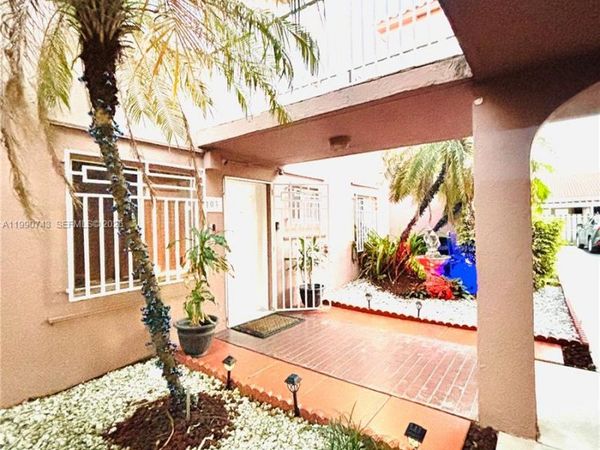 2310 W 74th St , Unit 103, Hialeah, FL 33016