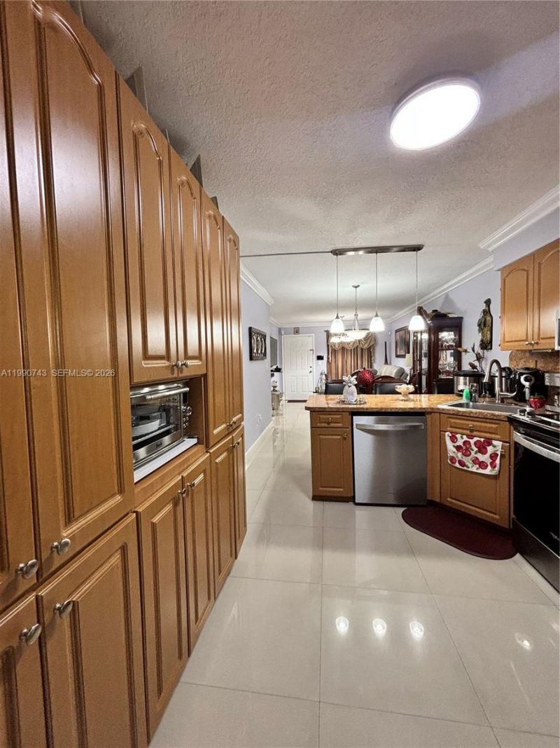 2310 W 74th St , Unit 103, Hialeah, FL 33016 Photo