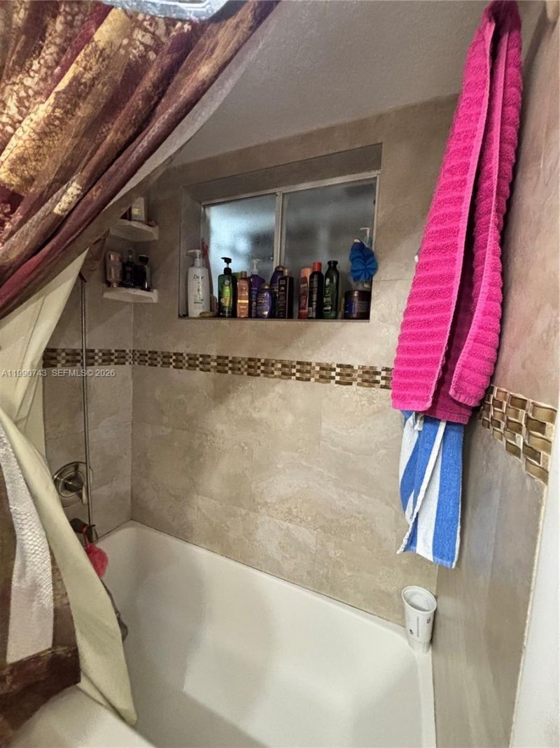 2310 W 74th St , Unit 103, Hialeah, FL 33016 Photo