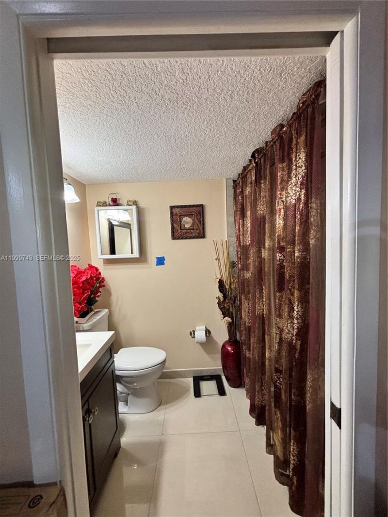 2310 W 74th St , Unit 103, Hialeah, FL 33016 Photo