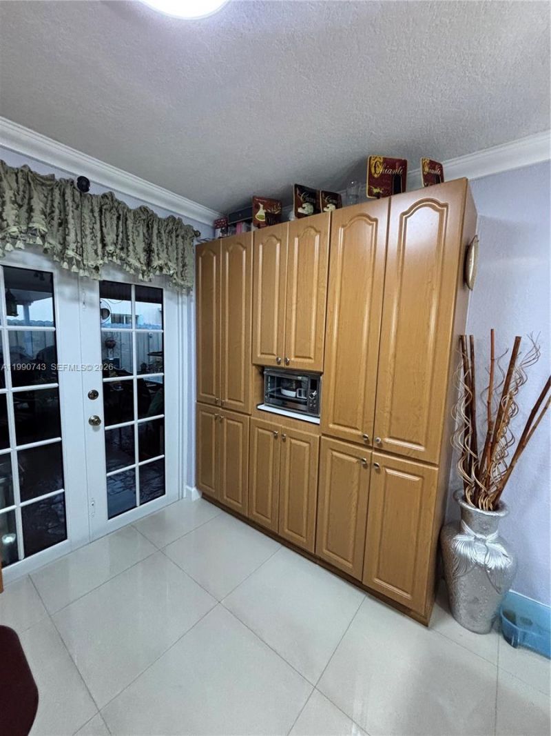 2310 W 74th St , Unit 103, Hialeah, FL 33016 Photo