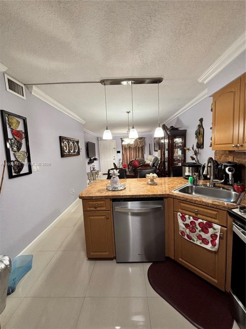 2310 W 74th St , Unit 103, Hialeah, FL 33016 Photo