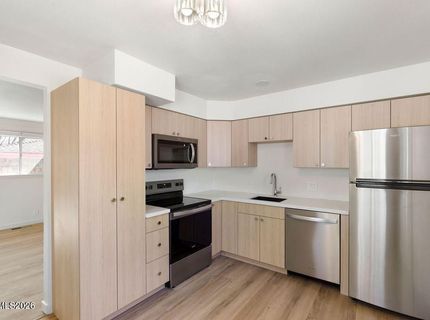 1081 Brinkby Avenue, Reno, NV 89509 Photo