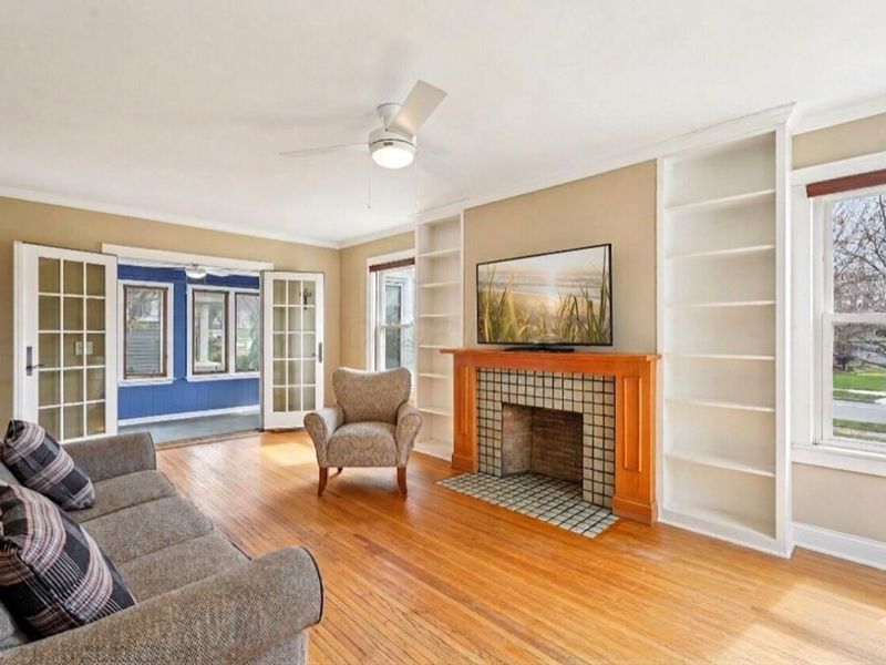 116 E Dunedin Road , Columbus, OH 43214 Photo 3