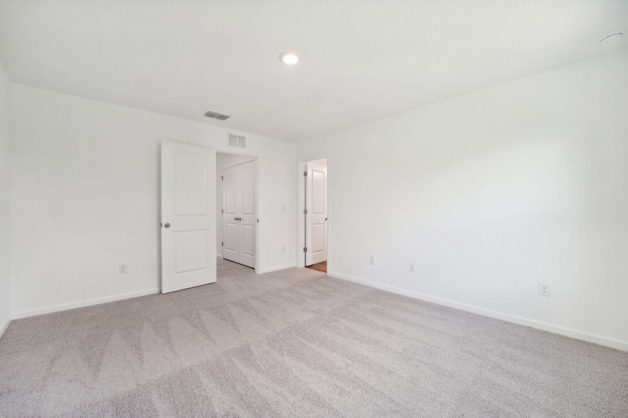 154 Cotton Leaf Boulevard Photo 7