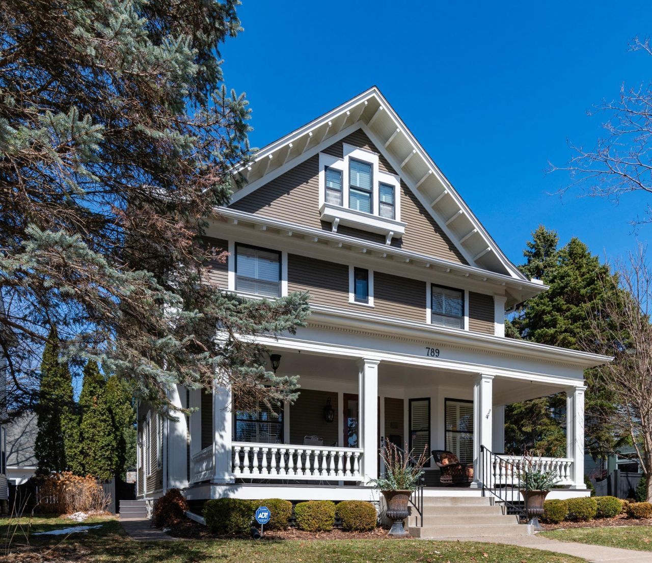 789 Lincoln Avenue Saint Paul, MN 55105