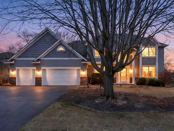 2829 Eagle Valley Circle, Woodbury, MN 55129