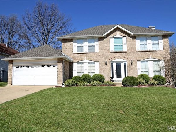 5023 Royal Burgess Drive , St Peters, MO 63304