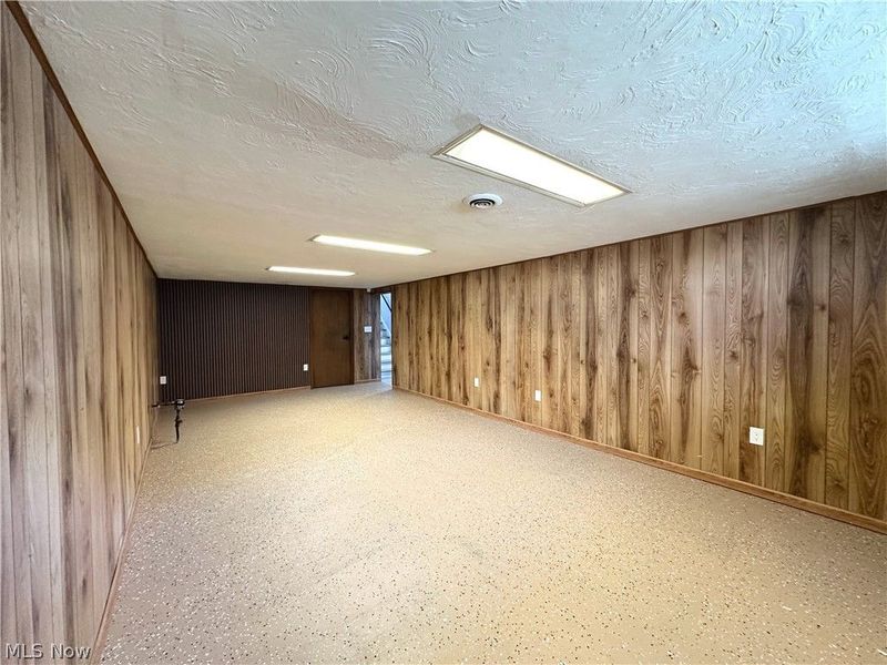 4507 E Frontenac Drive, Warrensville Heights, OH 44128 Photo 11