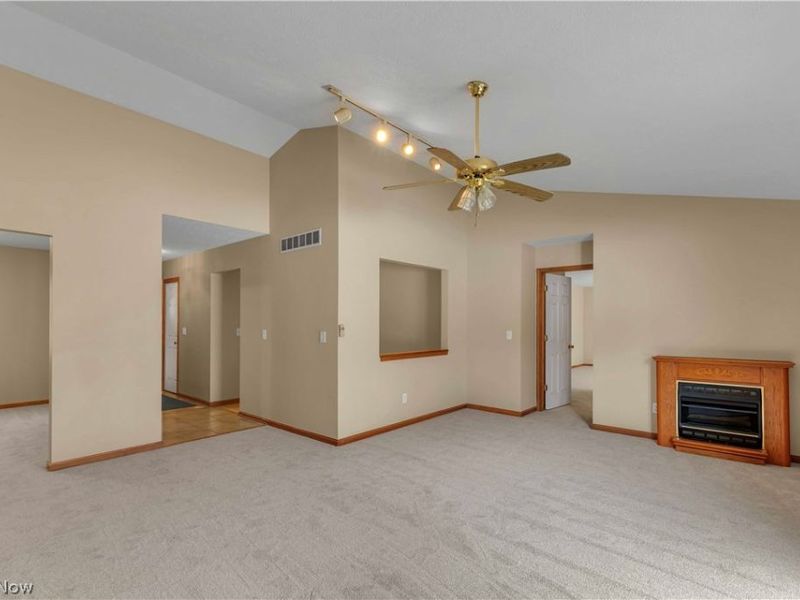 586 Abbe Road, Sheffield Lake, OH 44054 Photo 15