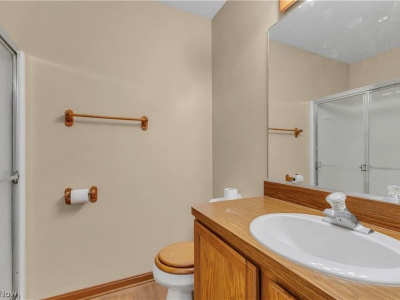 586 Abbe Road, Sheffield Lake, OH 44054 Photo 27