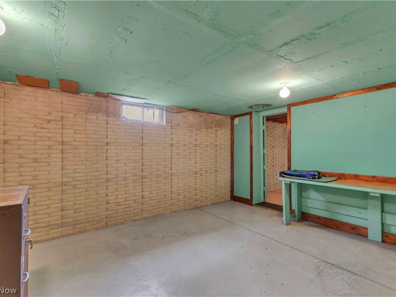 586 Abbe Road, Sheffield Lake, OH 44054 Photo 31