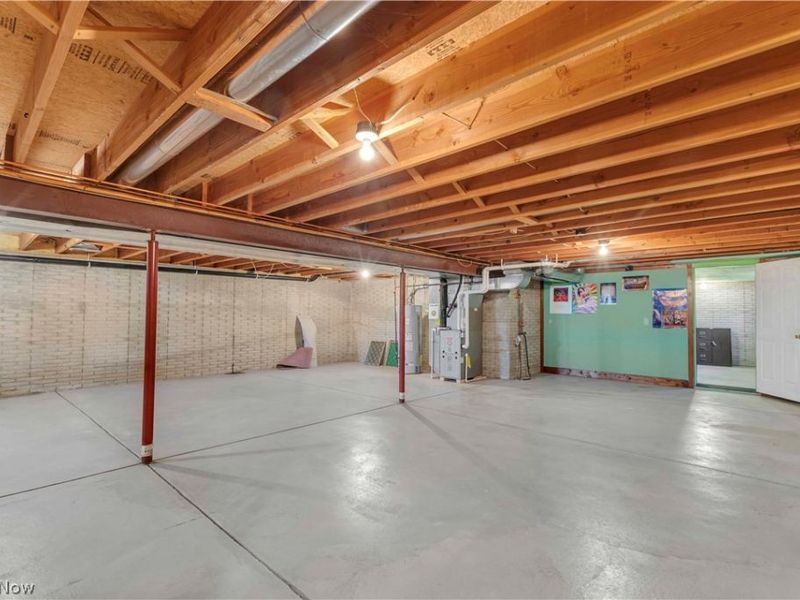 586 Abbe Road, Sheffield Lake, OH 44054 Photo 32