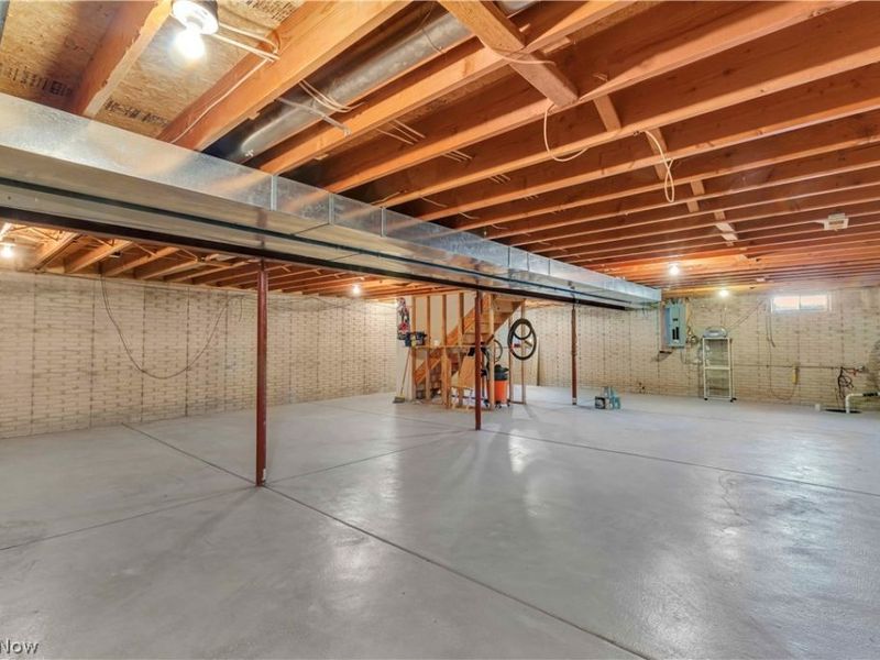 586 Abbe Road, Sheffield Lake, OH 44054 Photo 33