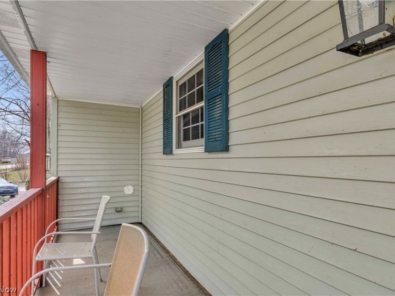 586 Abbe Road, Sheffield Lake, OH 44054 Photo 5