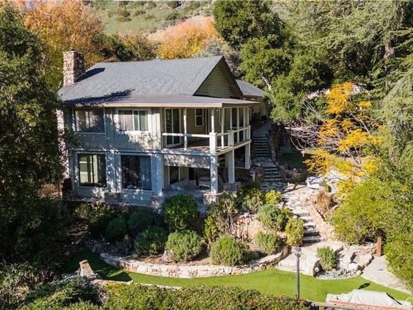 2305 Sugarloaf Drive, Agoura Hills, CA 91301