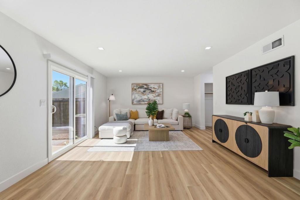 1097 Ribisi Circle, San Jose, CA 95131 Main Photo