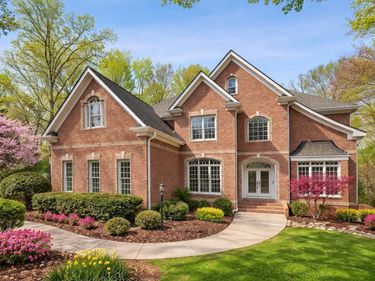 1525 Eglantyne Court, Raleigh, NC 27613