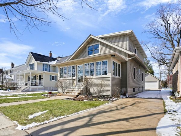 416 N Rush Street, Itasca, IL 60143