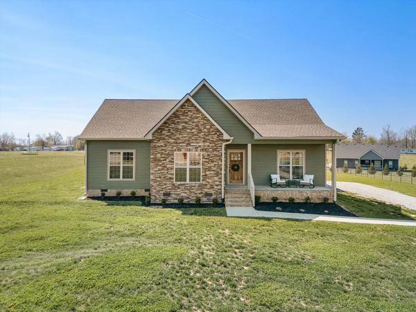 57 Cheney Ln , Lafayette, TN 37083