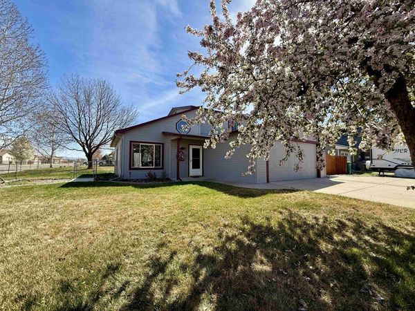 270 N Cedar Court , Fruita, CO 81521