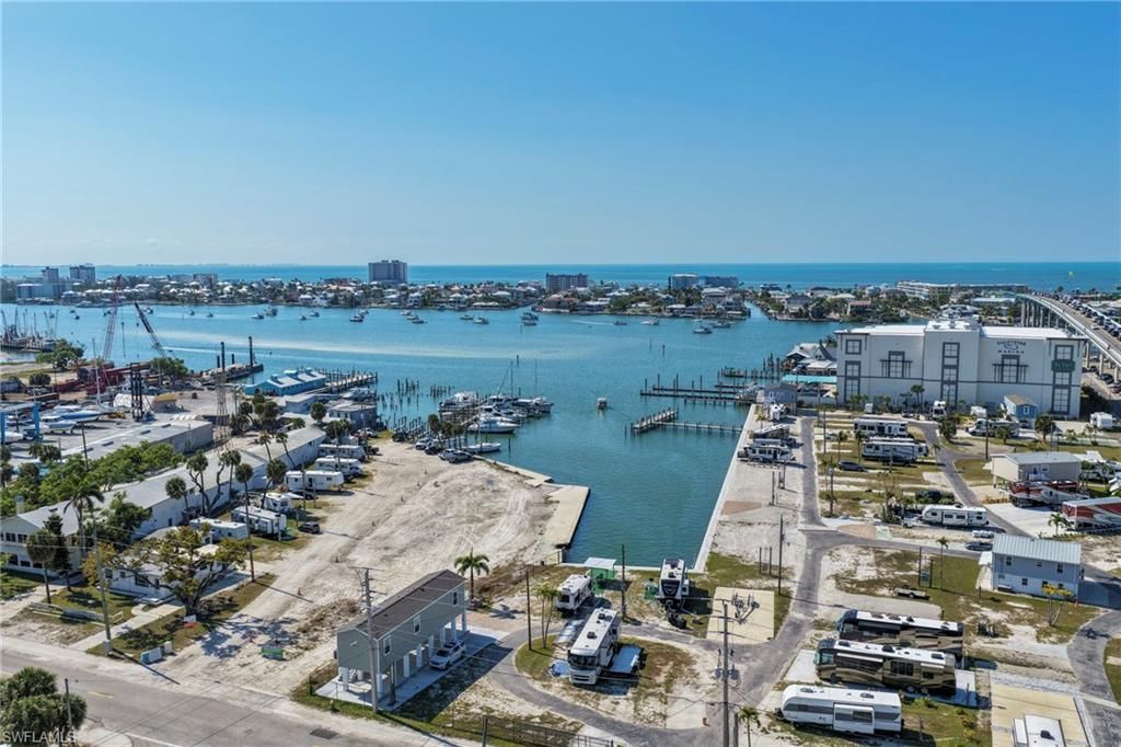 19281 #8 San Carlos Blvd, Fort Myers Beach, FL 33931 Photo