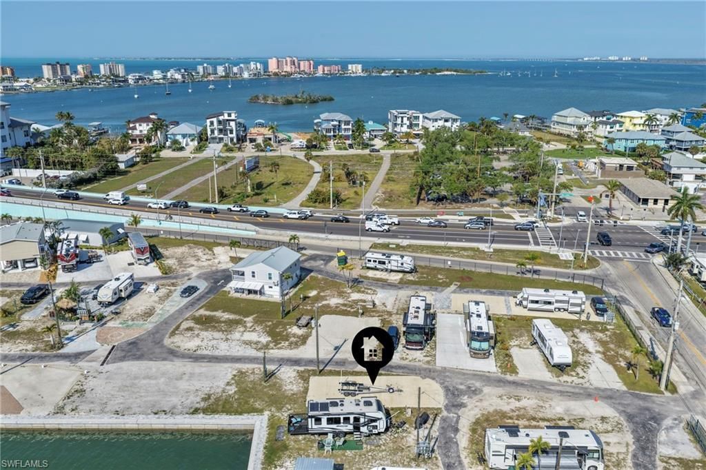 19281 #8 San Carlos Blvd, Fort Myers Beach, FL 33931 Photo