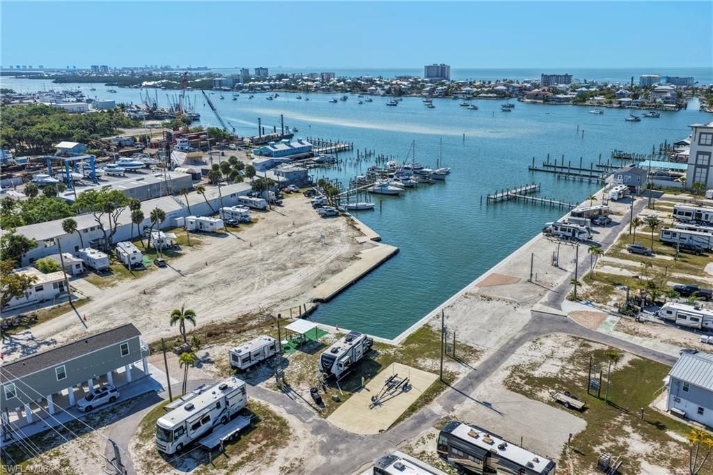 19281 #8 San Carlos Blvd, Fort Myers Beach, FL 33931 Photo
