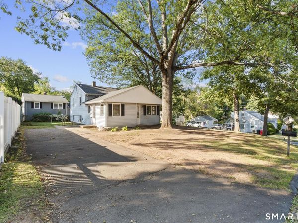 73 Lanouette St , Meriden, CT 06451