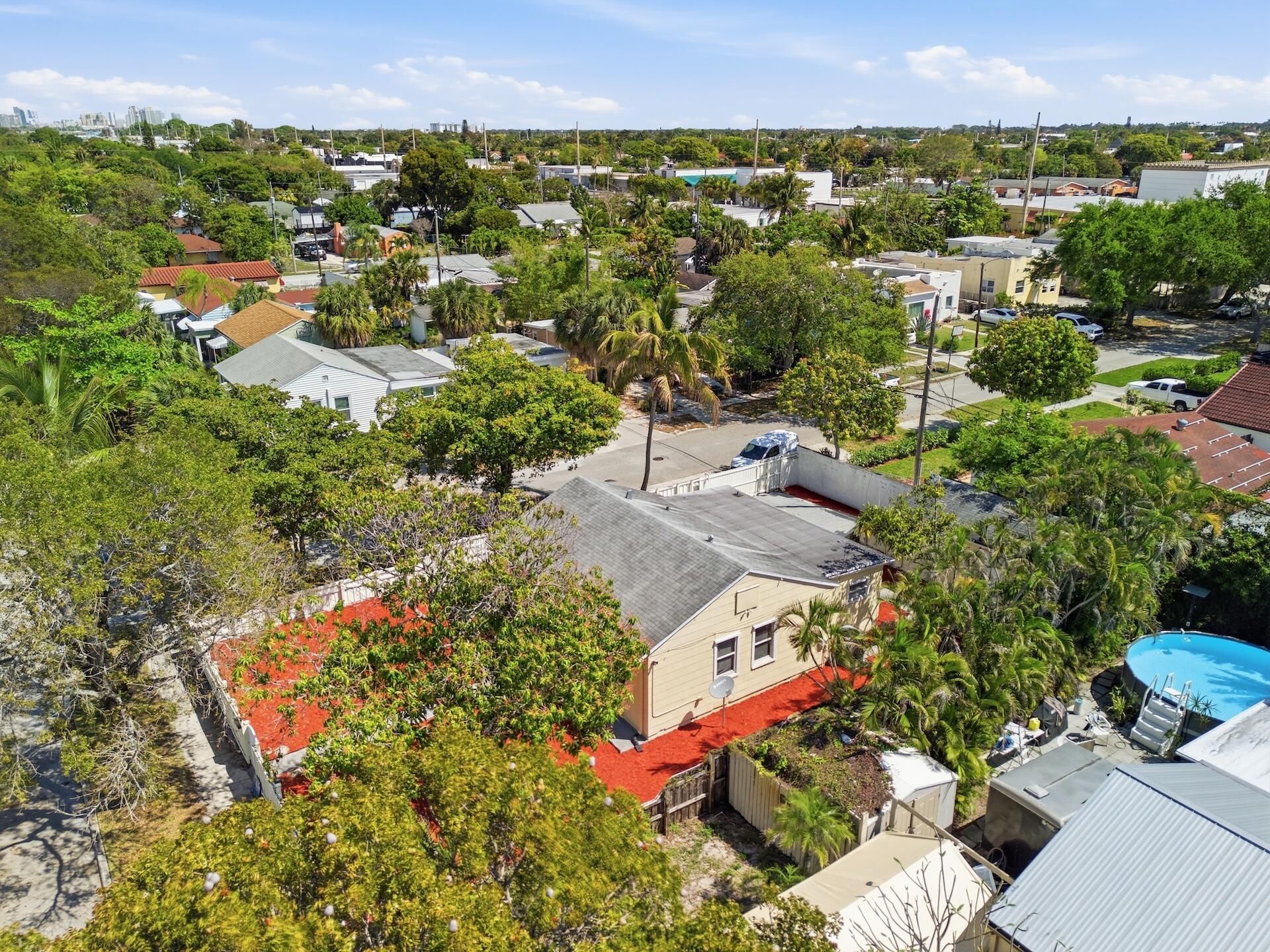 6600 Garden Avenue, West Palm Beach, FL 33405 Photo