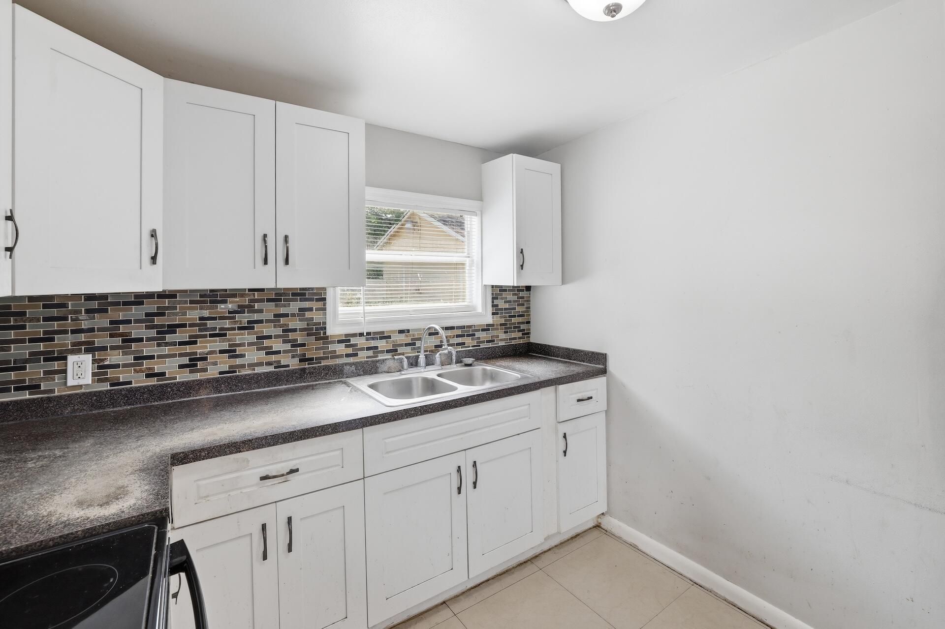 6600 Garden Avenue, West Palm Beach, FL 33405 Photo