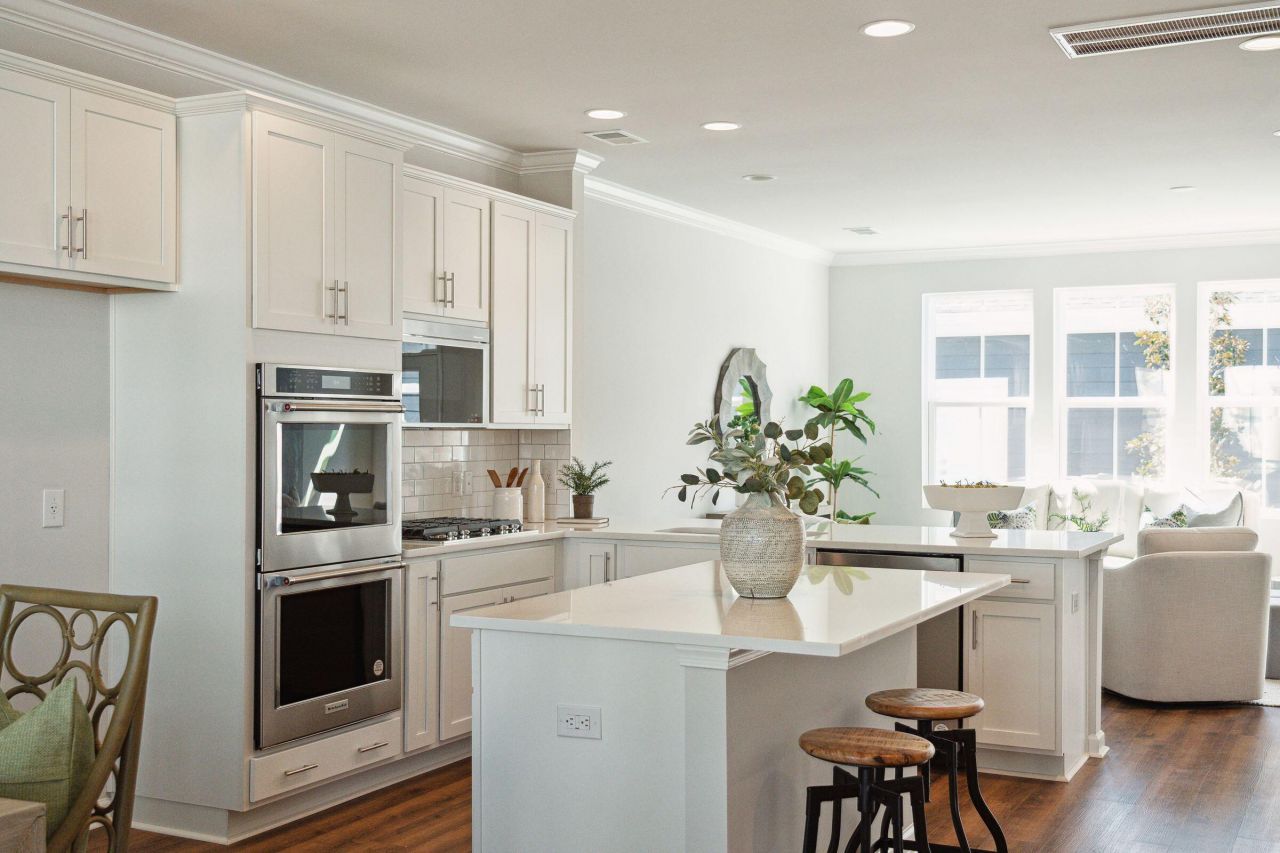 428 Swaying Pine Lane Photo 11