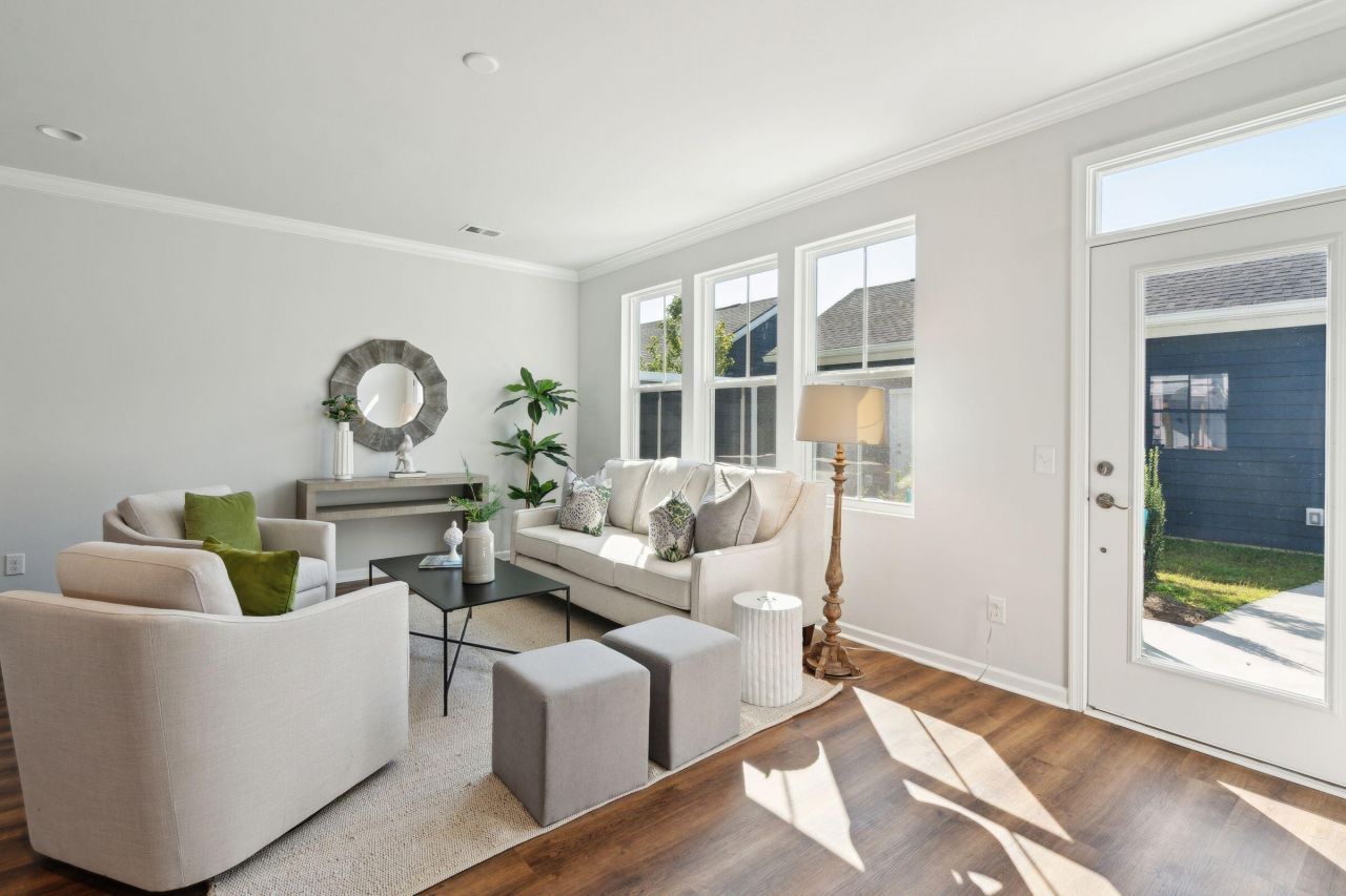 428 Swaying Pine Lane Photo 18