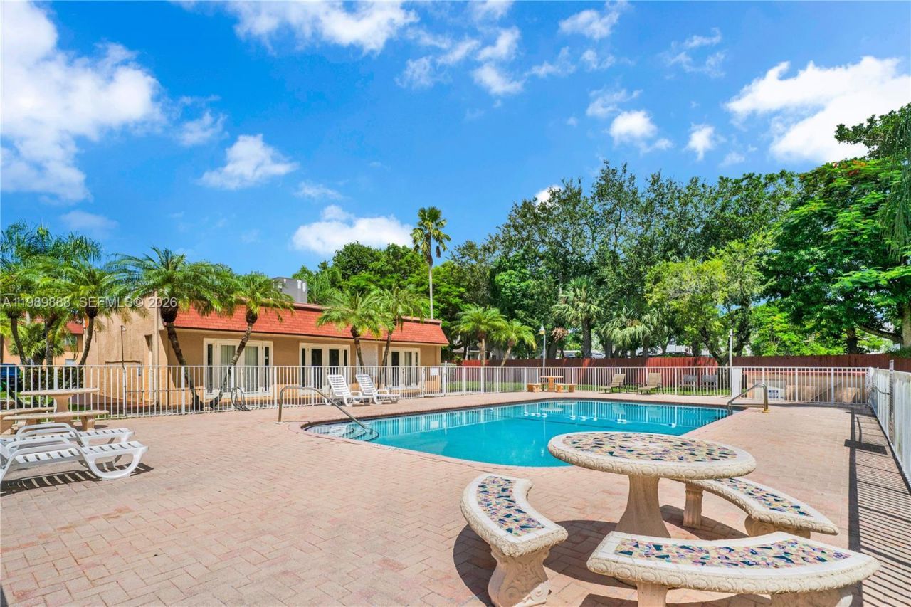 9956 SW 88th St, Unit 128-1, Miami, FL 33176 Photo