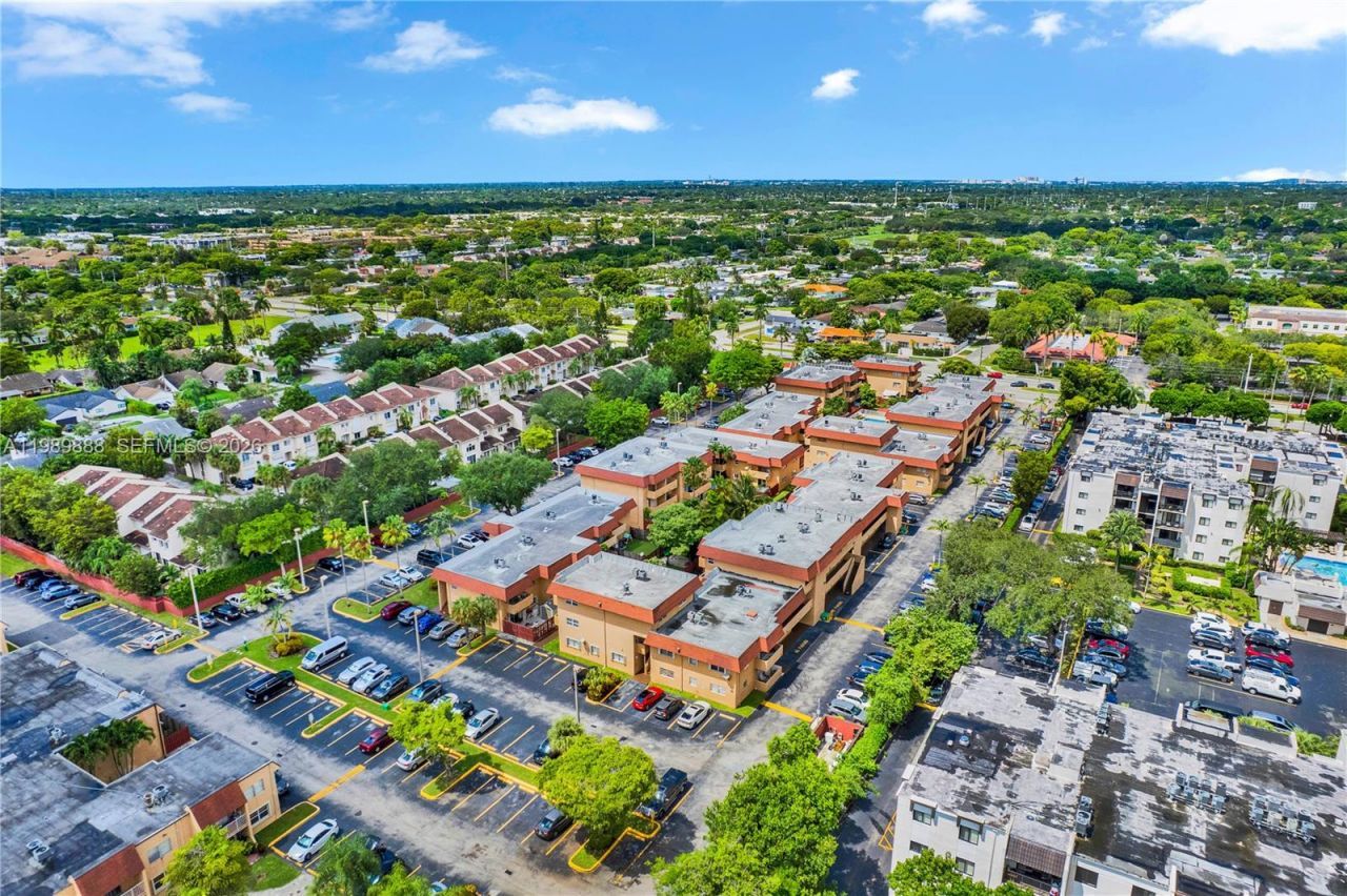 9956 SW 88th St, Unit 128-1, Miami, FL 33176 Photo